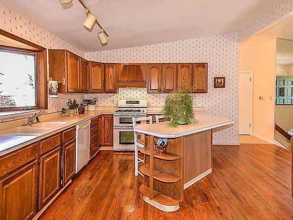 Hardwood Floors in Kitchen