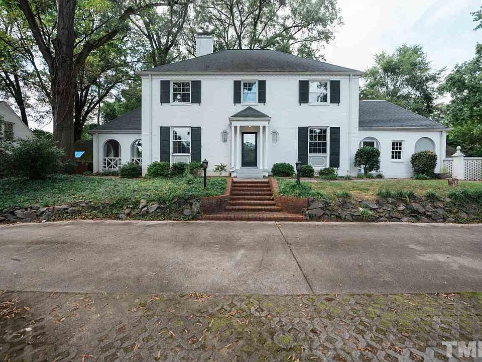 1st image of 1626 University Dr
