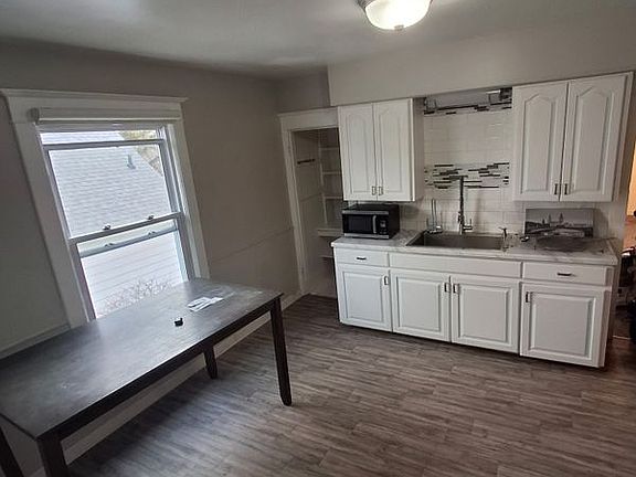 2nd image of 531 Eastern Ave NE #B