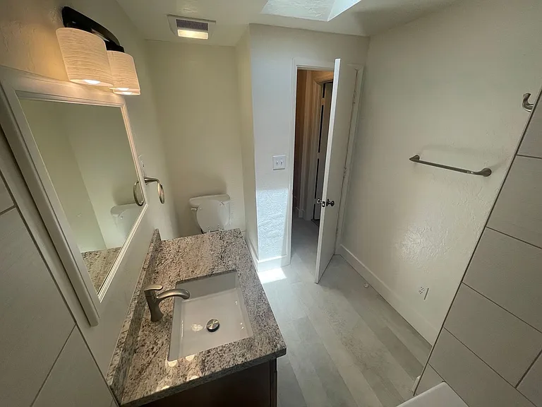 1318 Salem St — Photo 6