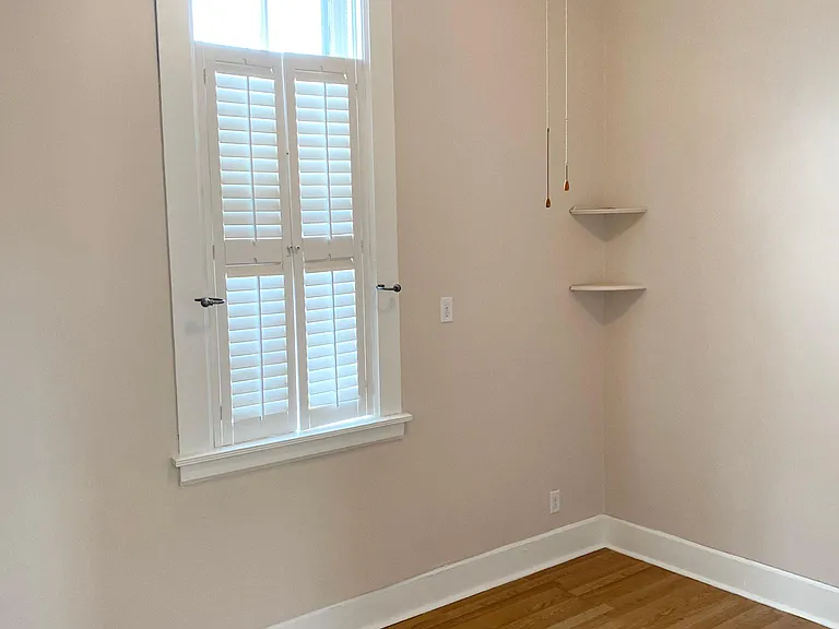 1634 W Addison St #1 — Photo 10