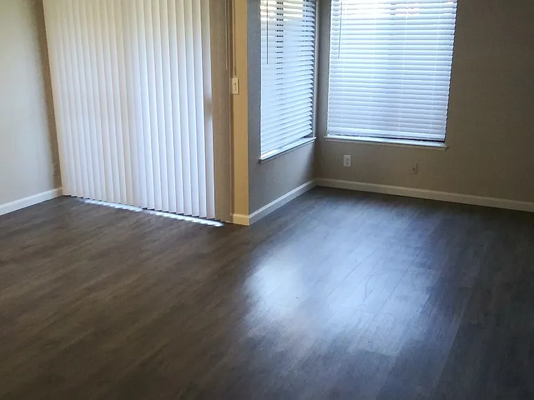 Arden Fair Apartments — Photo 32