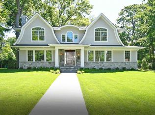 230 Revere Rd, Roslyn Heights, NY 11577