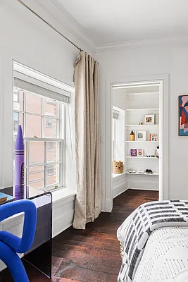 Sold by Compass | media 18