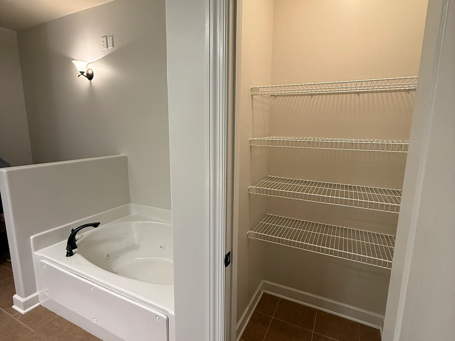 1828 Rushing Wood Dr NW — Photo 3