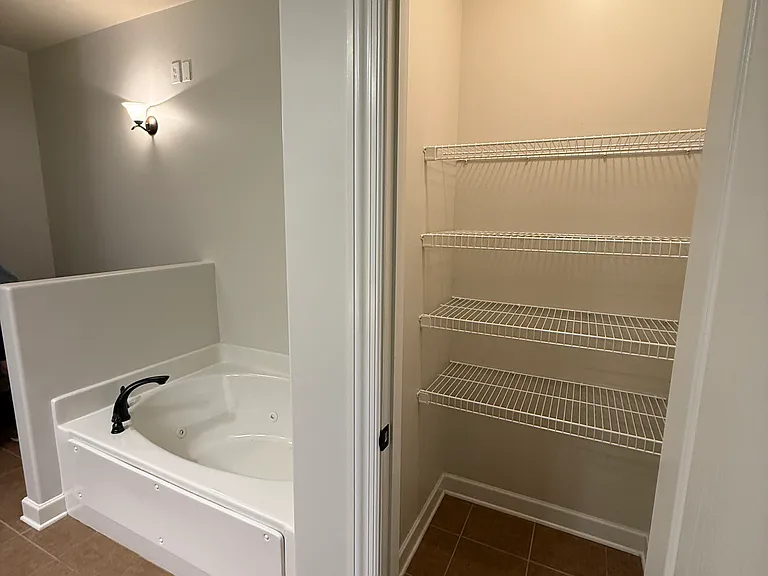 1828 Rushing Wood Dr NW — Photo 3