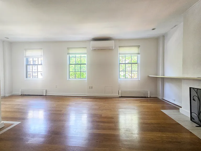 232 W 15th St #2 — Photo 3