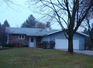 8N633 Stevens Rd, Elgin, IL 60124