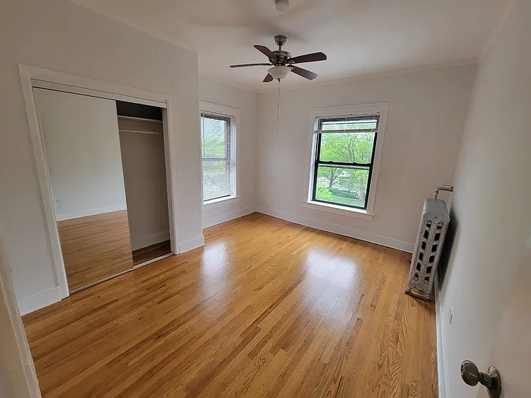 716 Clark St — Photo 6