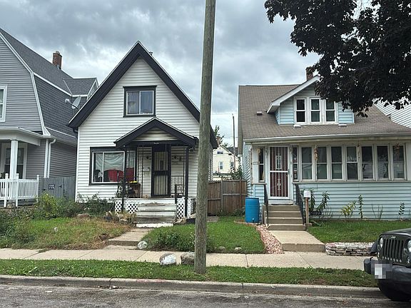 2nd image of 3726 W Scott St
