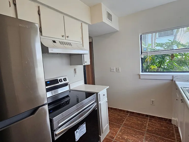 1041 Jefferson Dr #J — Photo 16