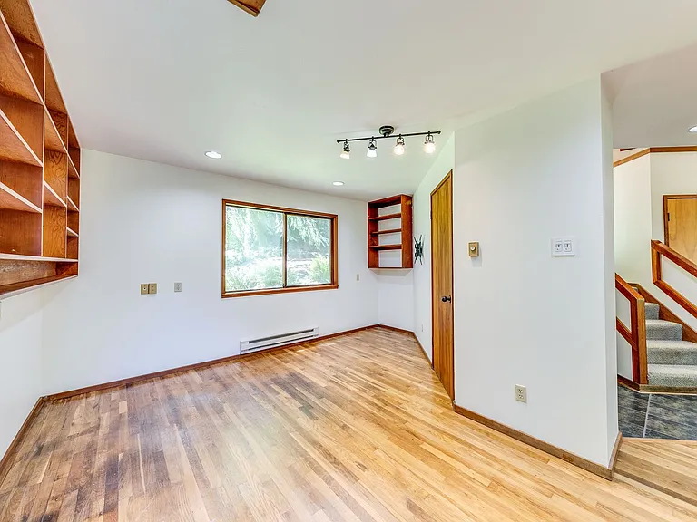 7019 NE Twin Ponds Rd — Photo 8