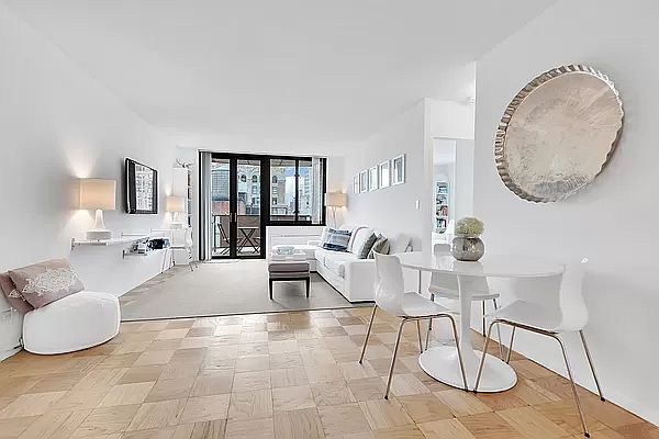1st image of 407 Park Ave S APT 22A
