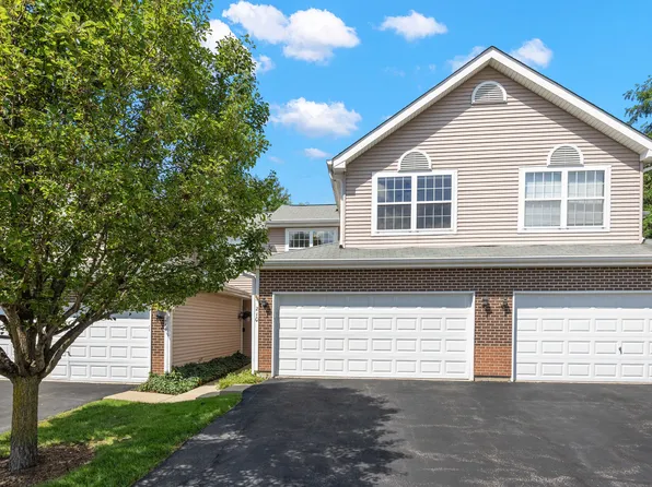 210 Grandview Ct, Algonquin, IL 60102