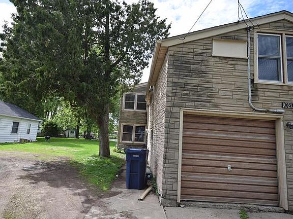 3rd image of 1020 Brighton Dr