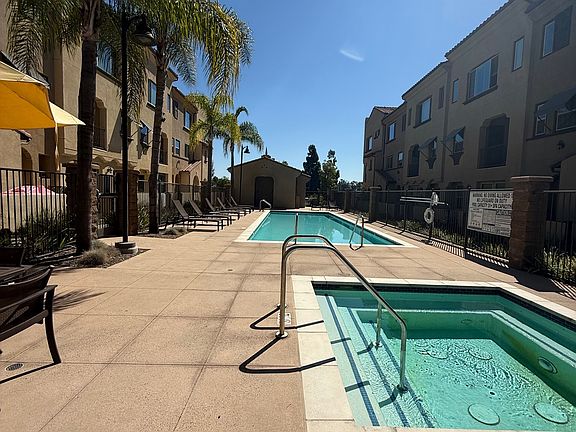 4th image of 1572 Fortaleza Way #18