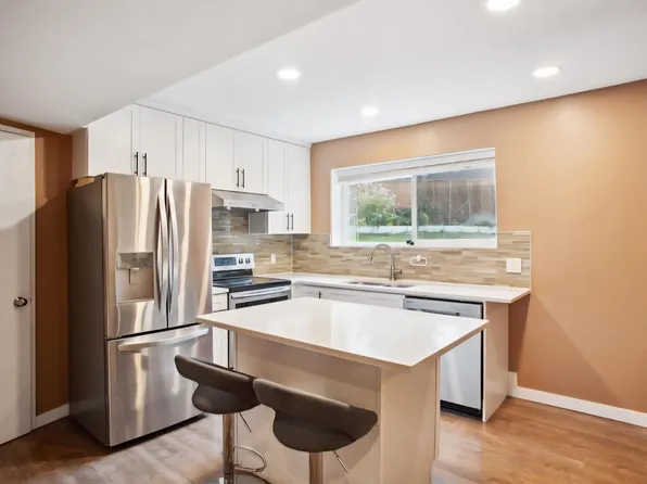 (undisclosed Address), Burnaby, BC V5B 2H7
