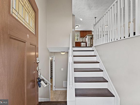 3rd image of 8600 Temple Hill Rd