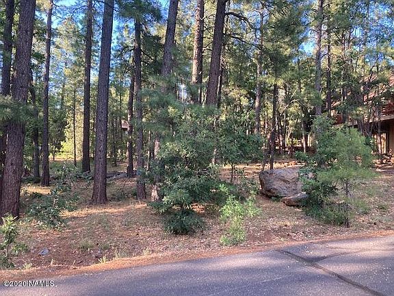 3rd image of 1240 E Wildwood Pl
