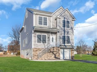 527 Boesel Ave, Manville, NJ