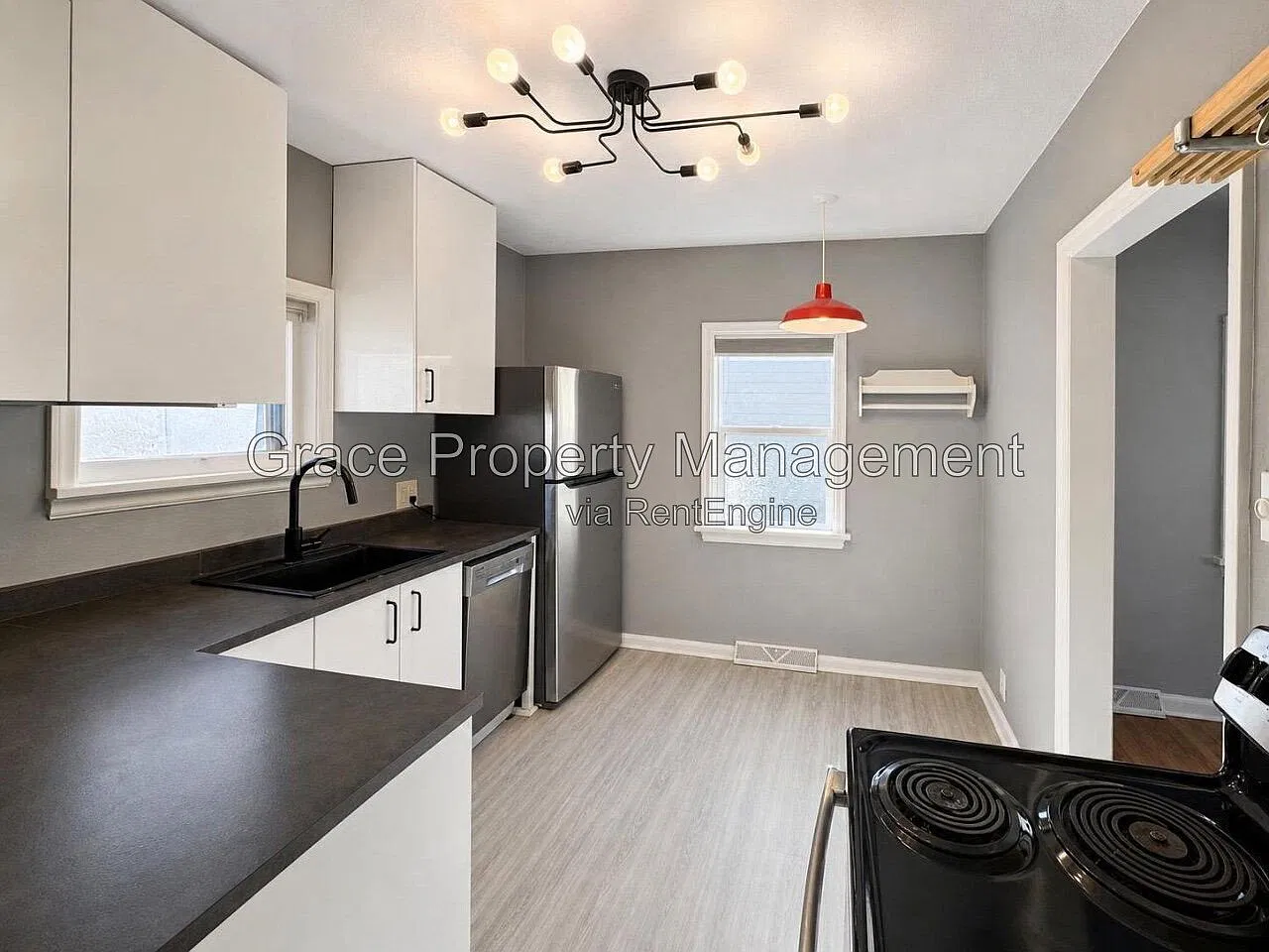 2 bed, 1.0 bath, 1240 sqft, $2,400 — Photo 4