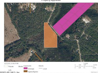 225 IVANHOE Drive, Satsuma, FL 32189