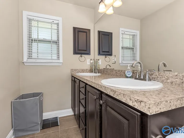5015 Montauk Trl SE — Photo 14