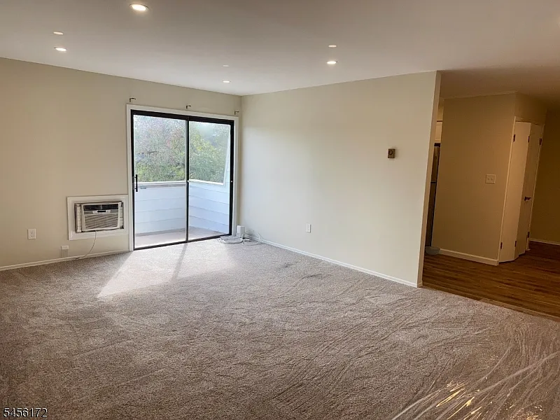 1 bed, 1.0 bath, $2,000 — Photo 4