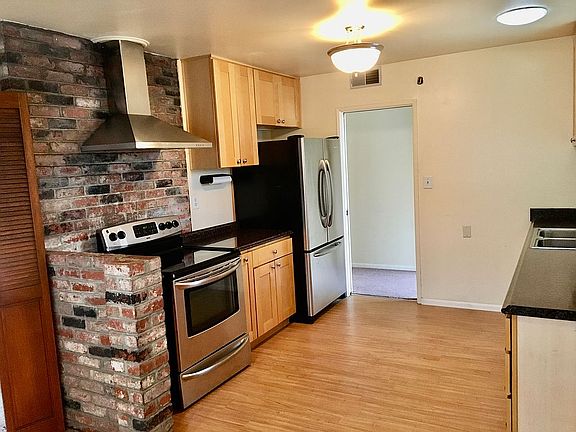 2nd image of 6251 Lake Arago Ave