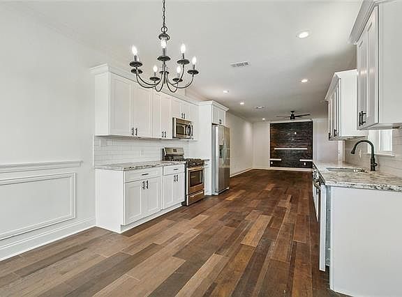 5th image of 9321 Forshey St