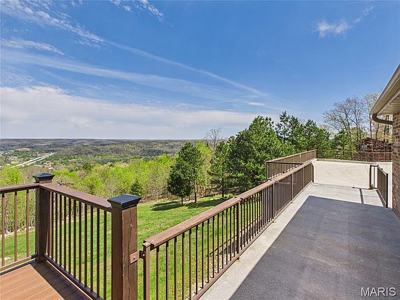 3rd image of 353 Skyline Dr