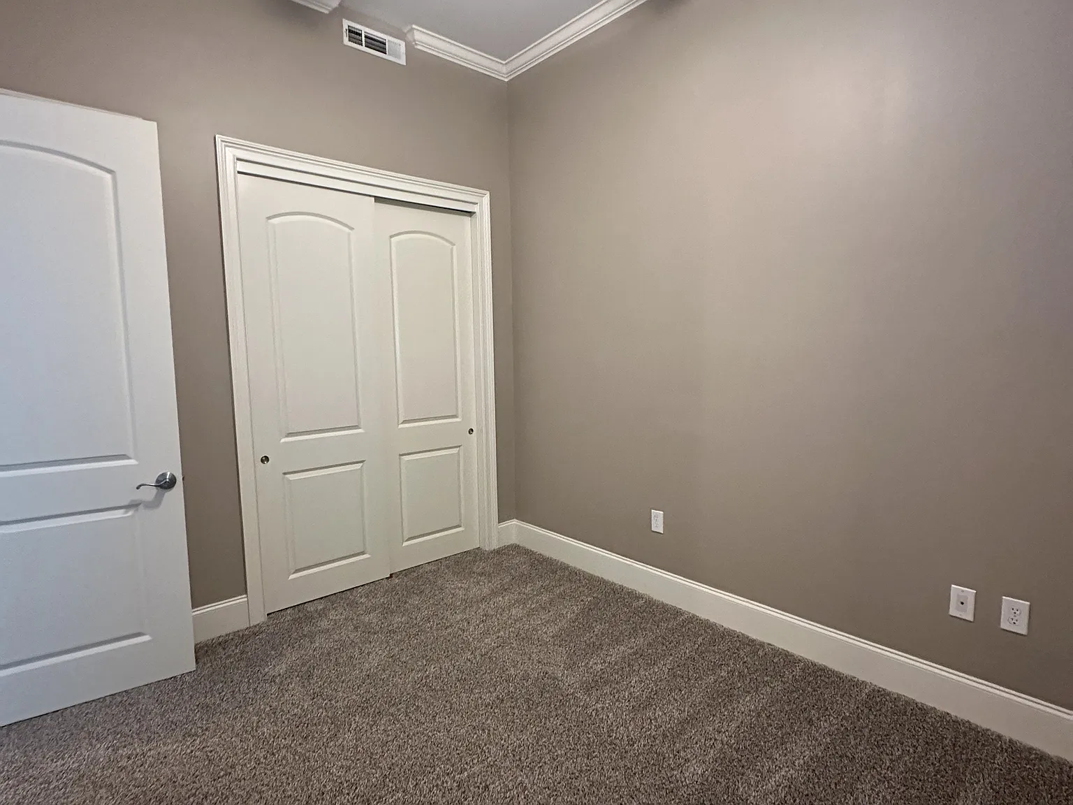 3 bed, 1749 sqft, $2,300 — Photo 4