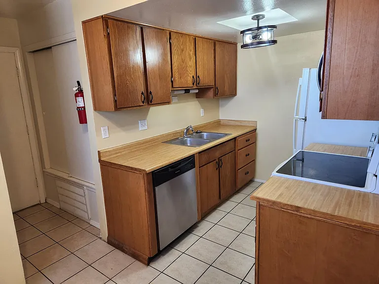 300 W Mescalero Rd #A — Photo 1