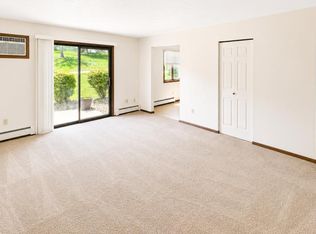 6378 Saint Andrews Dr APT 6, Canfield, OH 44406
