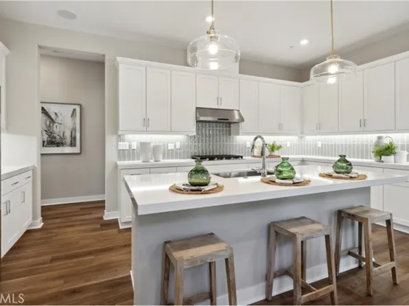 24511 Via La Sombrilla, Santa Clarita, CA 91354