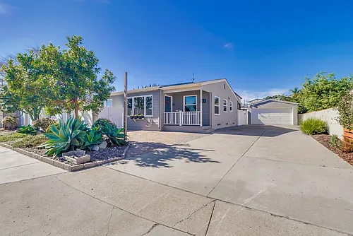 984 Catalina Blvd Photo 1