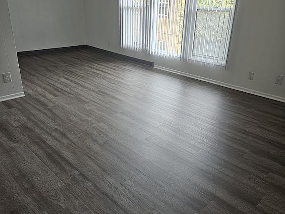 3rd image of 890 Empire Ave #890