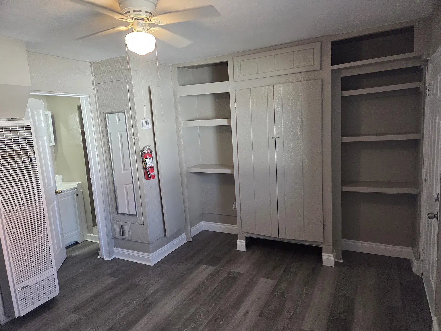 Studio, 200 sqft, $975 — Photo 2