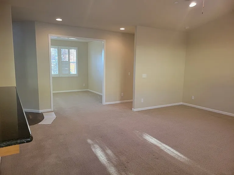 227 Gooselake Cir — Photo 30