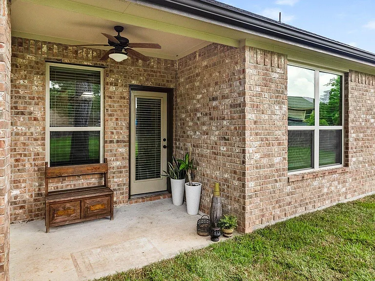 126 S Sawbridge Cir — Photo 15