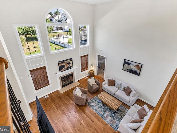 3rd image of 23636 Hansel Ct