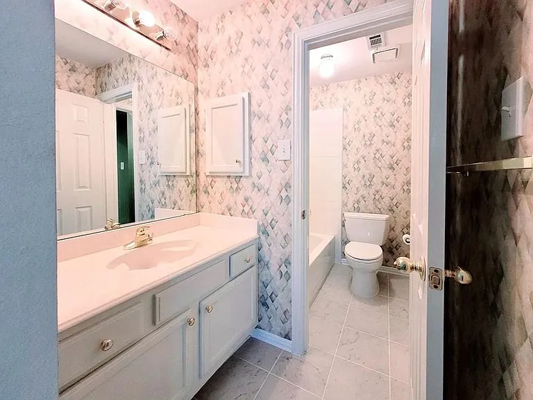 6401 Dakota Dr — Photo 31