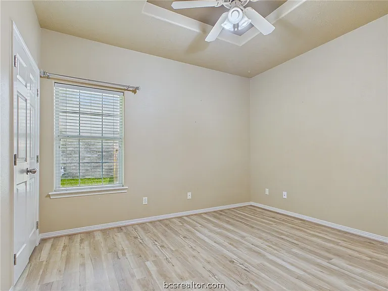 2305 Kendal Green Cir — Photo 8