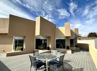 10525 Ridge Top Ct NW, Albuquerque, NM 87114