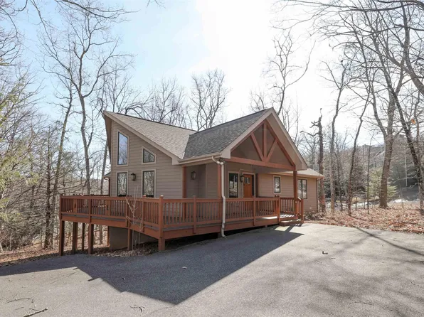 18 Laurel Springs Dr, Roseland, VA 22967