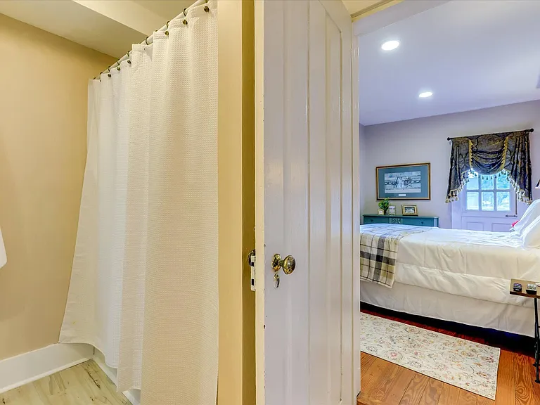 241 Laurens St SW #C — Photo 18