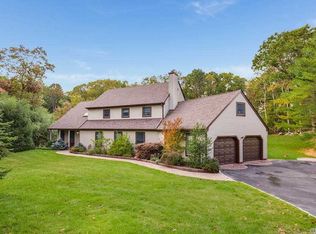 132 Raynor Rd, Ridge, NY 11961