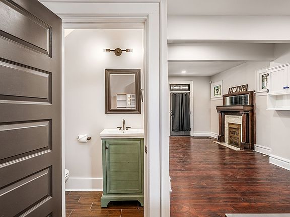 5th image of 907 Linwood Ave
