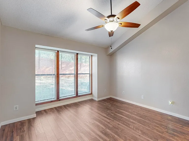 2569 Shady Ridge Dr — Photo 28