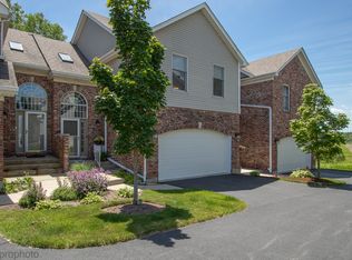 577 W Bridge View Ct, Palatine, IL 60067